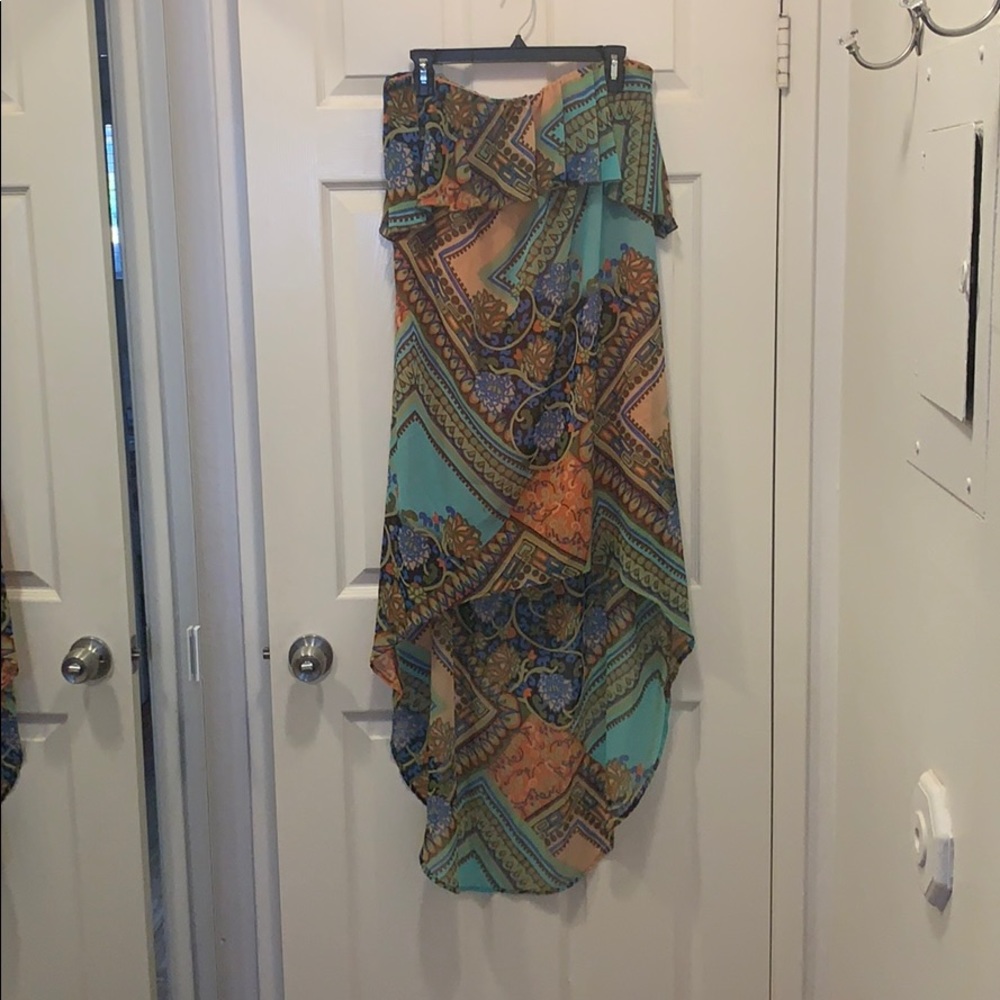 Floral patterned strapless dress